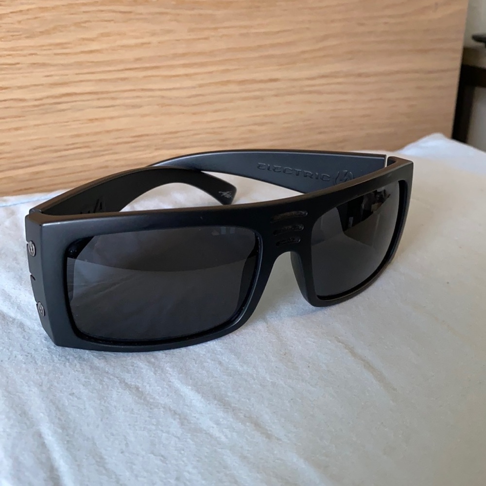 Electric CB4 black sunglasses
